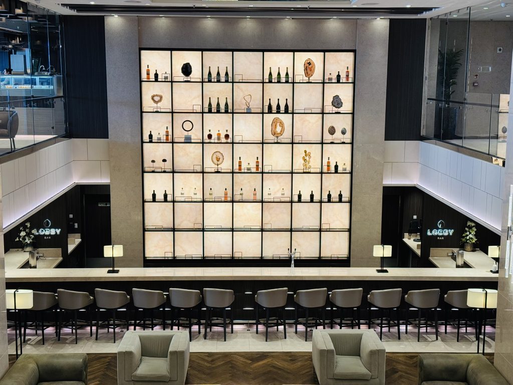 Explora I - Lobby Bar