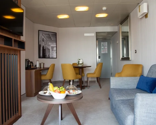 Suite - Ambience